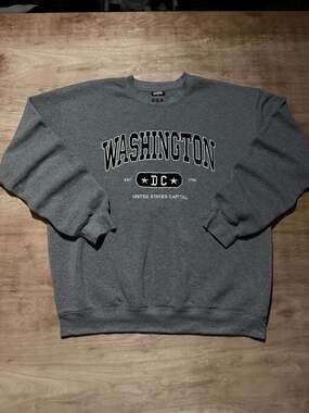 Washington D.C. United States Capital Embroidered Crewneck Sweatshirt